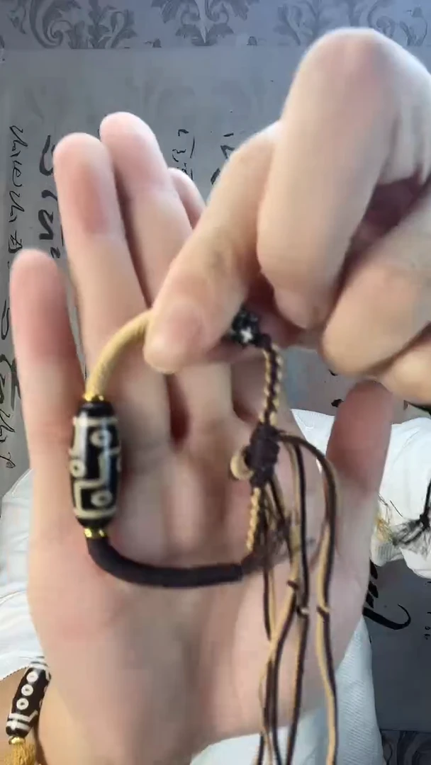 未镶嵌颈饰玛瑙/玉髓九眼手链