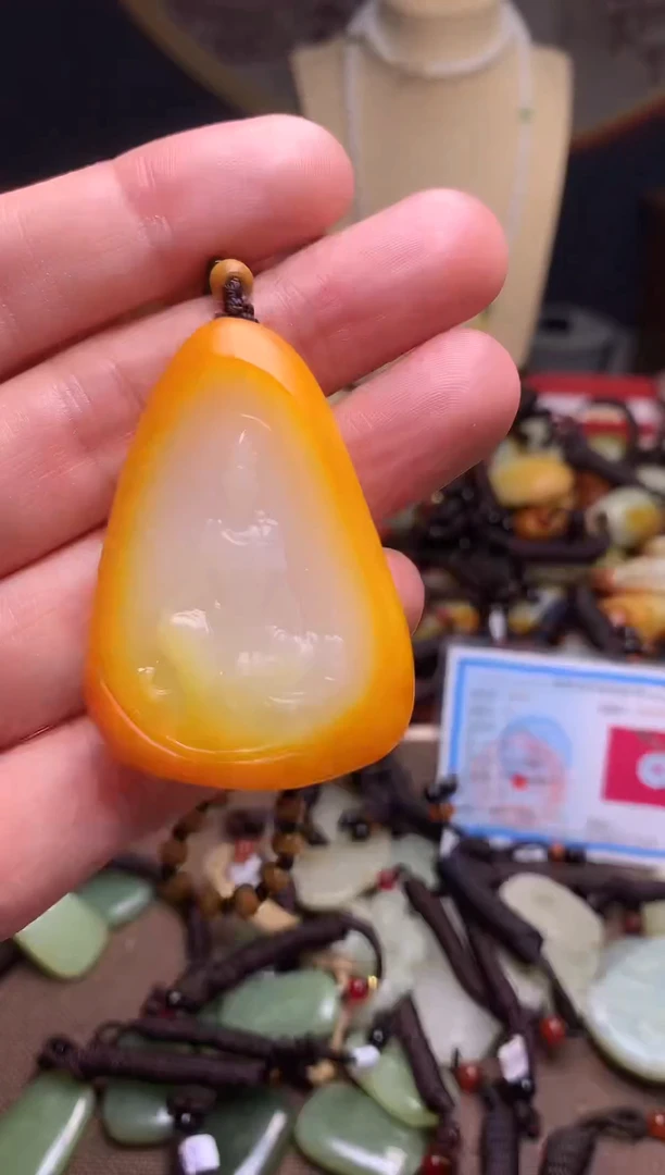 颈饰未镶嵌和田玉新疆料青海料清水和田玉吊坠