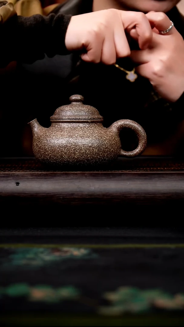 茶壶紫砂青玉砂 容天