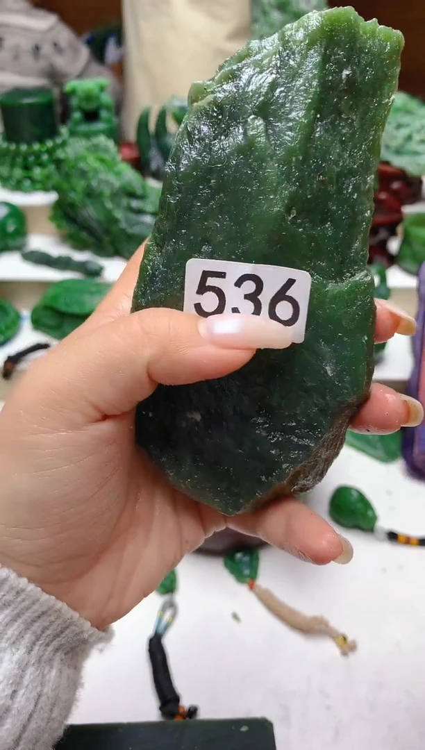 未镶嵌和田玉（碧玉）珠宝半成品1