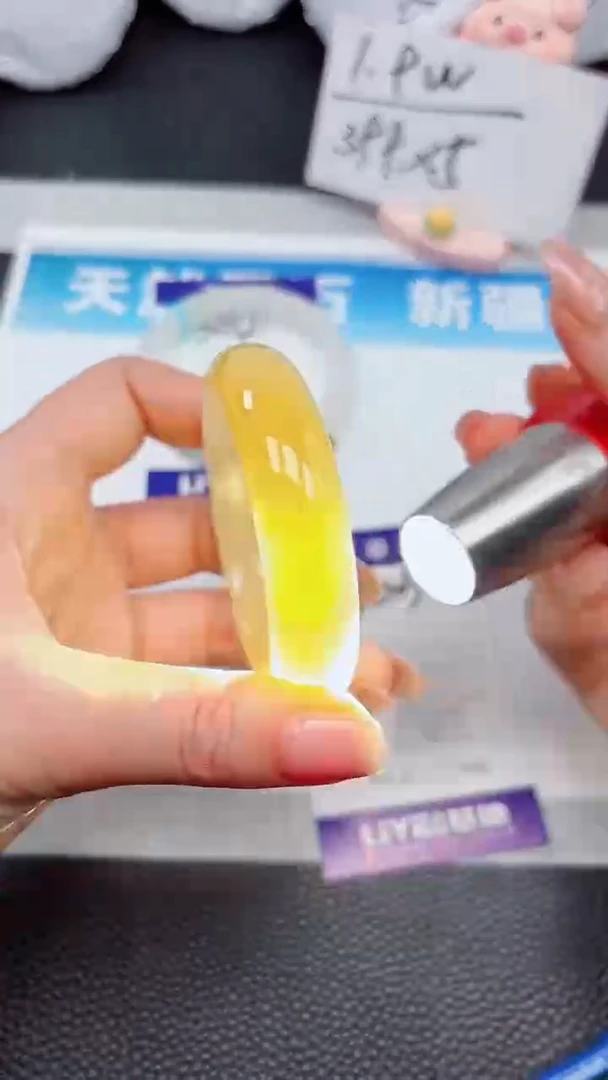【闪购商品】石英质玉手镯未镶嵌305