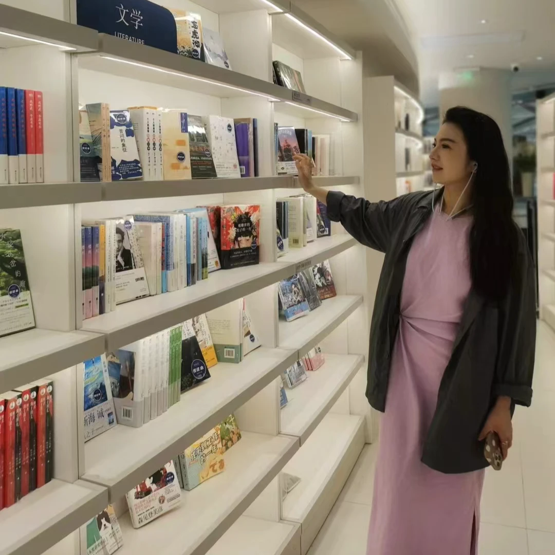 深圳南油轻奢女装701-800