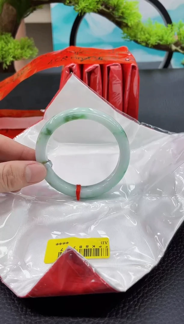 【闪购商品】翡翠手镯未镶嵌手镯