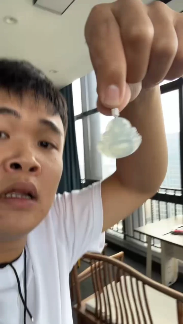 翡翠18K金镶嵌颈饰魏天然A货翡翠高冰佛公吊坠 多样性一件