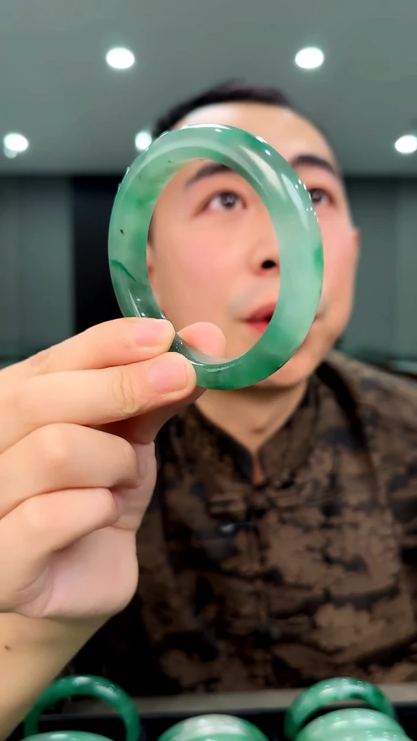 未镶嵌手镯石英质玉冰乌鸡轮胎镯60