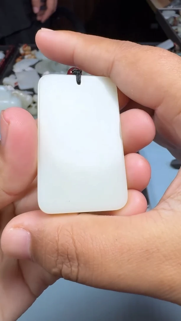 和田玉未镶嵌颈饰1