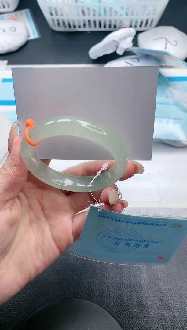 【闪购商品】石英质玉手镯未镶嵌21V171-53