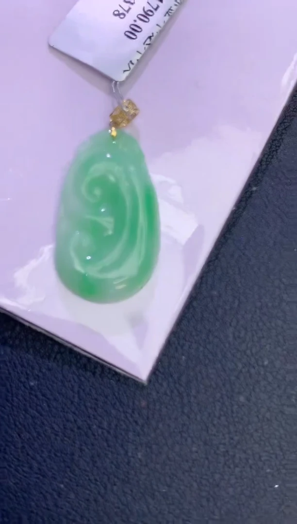 颈饰18K金镶嵌翡翠赠礼盒证书 麦麦