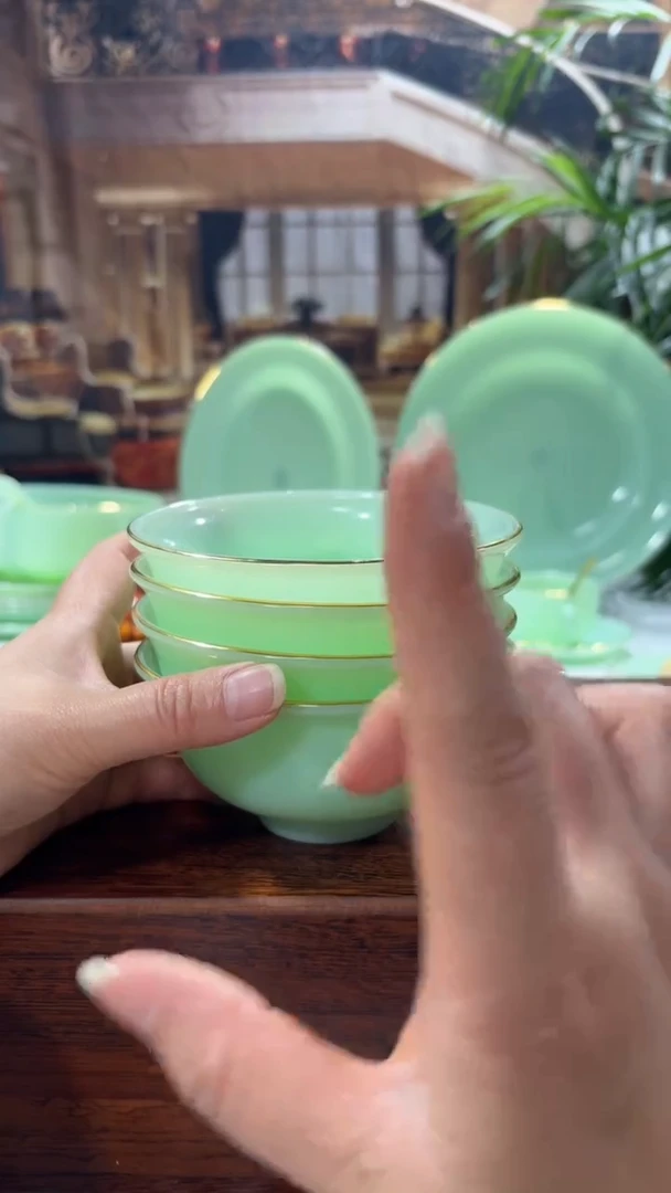 【闪购商品】....4.5英寸玉瓷碗4个口径11.5厘米