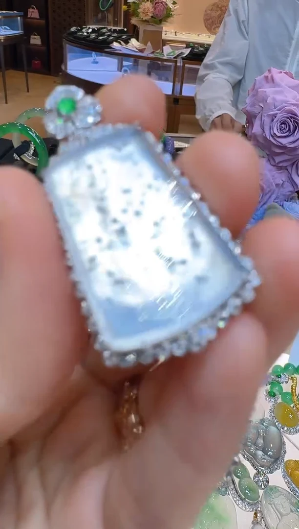 翡翠18K金镶嵌吊坠(不含链)多样性团购发一件