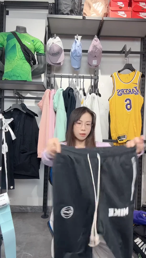 1656 编码 瑕疵款直播间过款为准 尺码 M