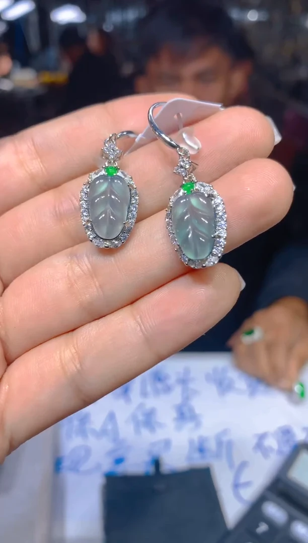 【闪购商品】定制翡翠未镶嵌112定制翡翠-多样性发货（发其一）