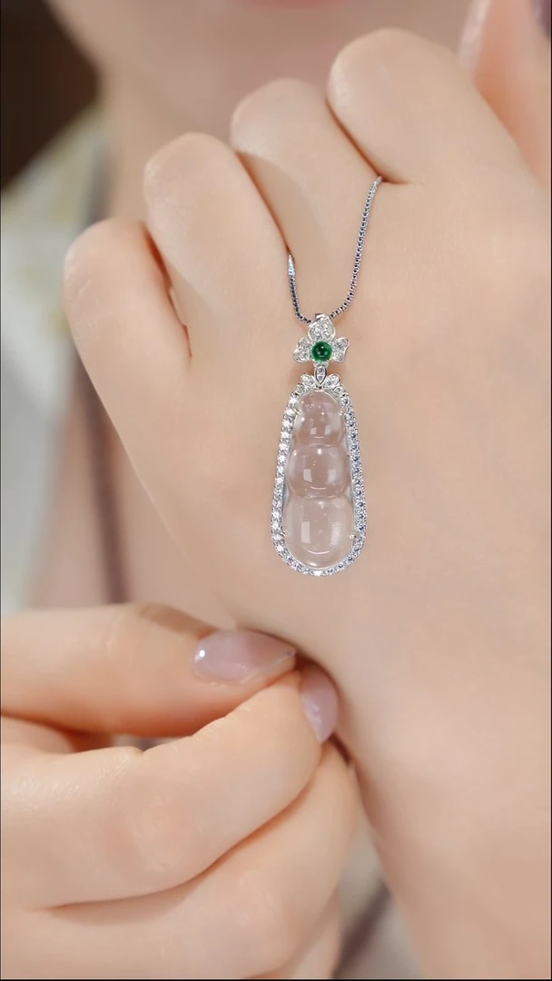 吊坠(赠链)银S925镶嵌石英质玉简一/S925银/福豆/沫玉吊坠/DM235