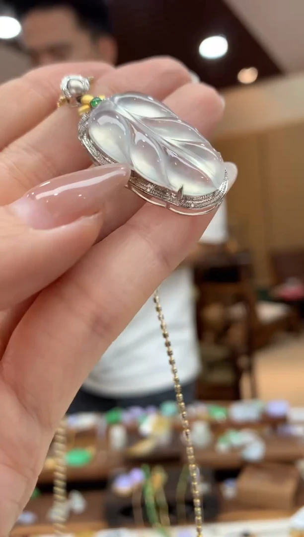 吊坠(不含链)18K金镶嵌翡翠叶子