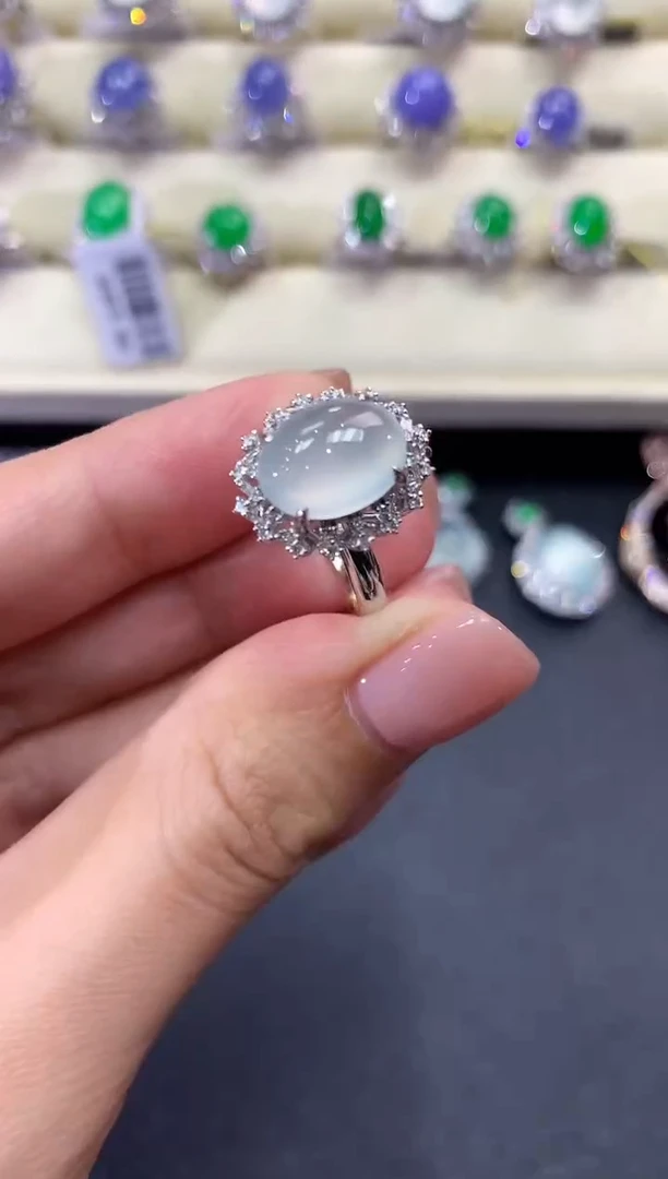 【闪购商品】翡翠戒指18K金镶嵌a204