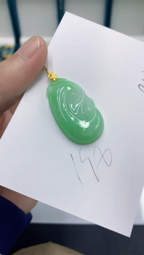 颈饰18K金镶嵌翡翠翡翠