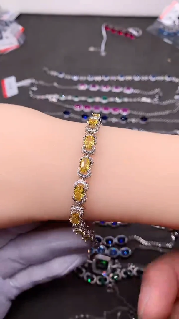 【闪购商品】彩色蓝宝石手链银S925镶嵌........