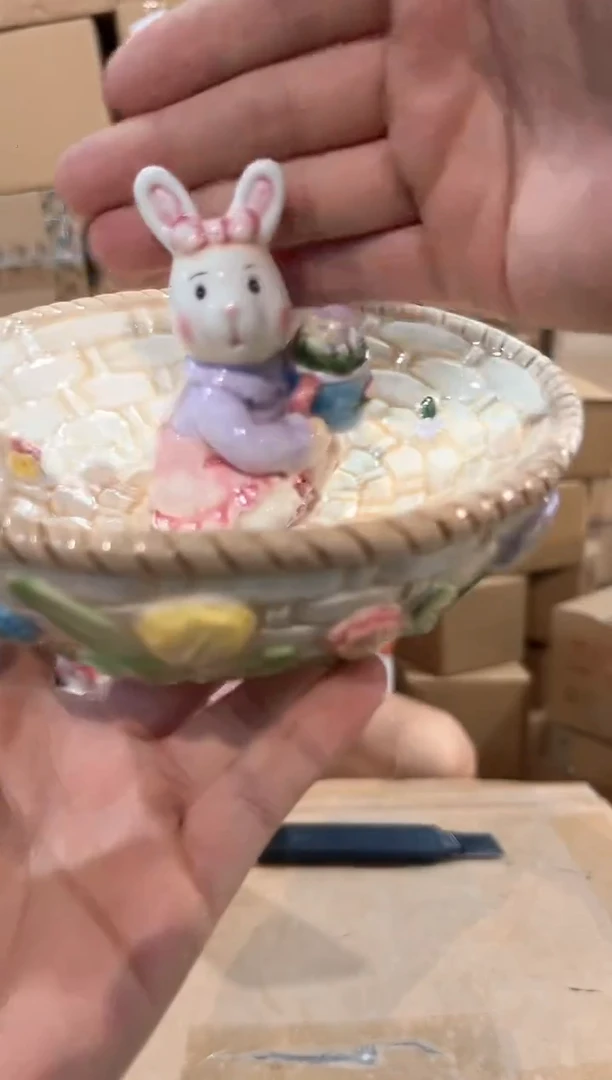 瓷片粉色原盒兔子碗