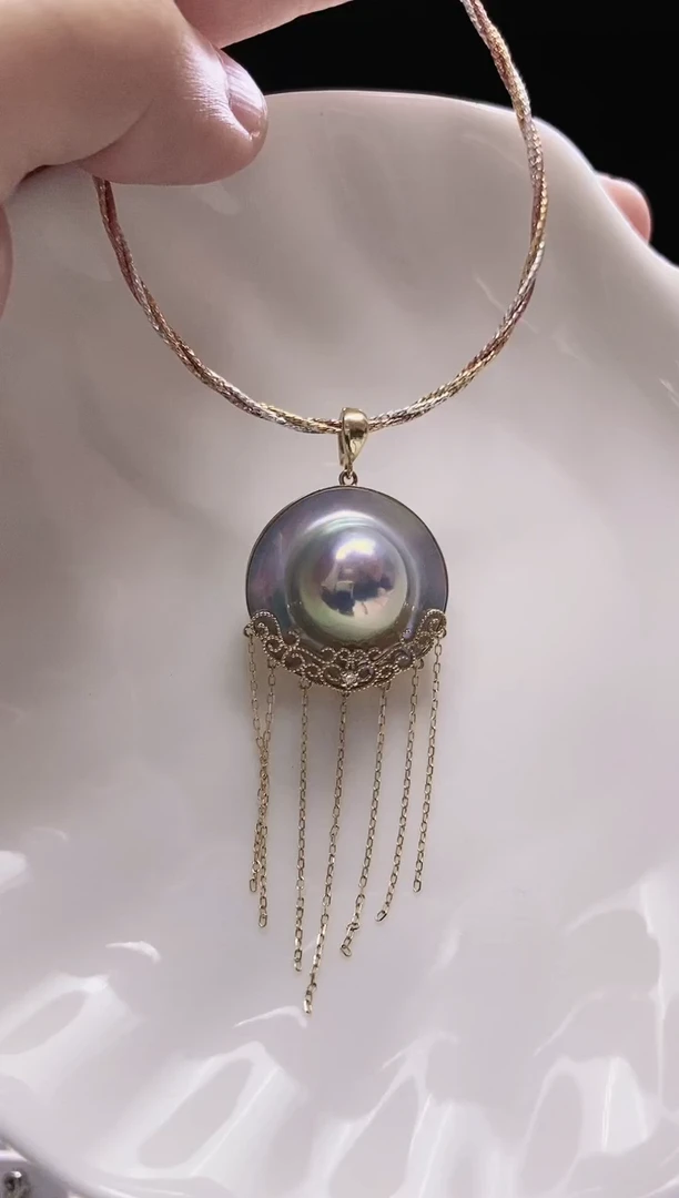 18K金镶嵌颈饰拼合珍珠（马贝珠）海水马贝吊坠