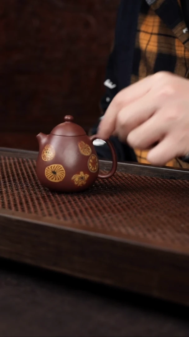 【闪购商品】紫砂茶壶红中泥泥绘龙蛋