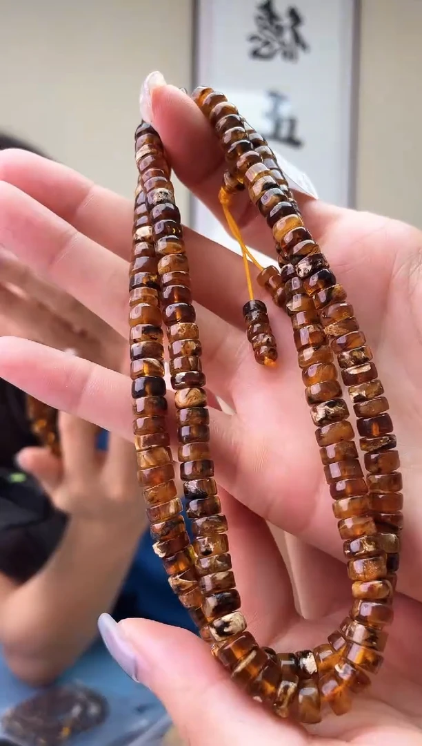 蜜蜡未镶嵌珠宝奇石T0假一罚十，多样性发一