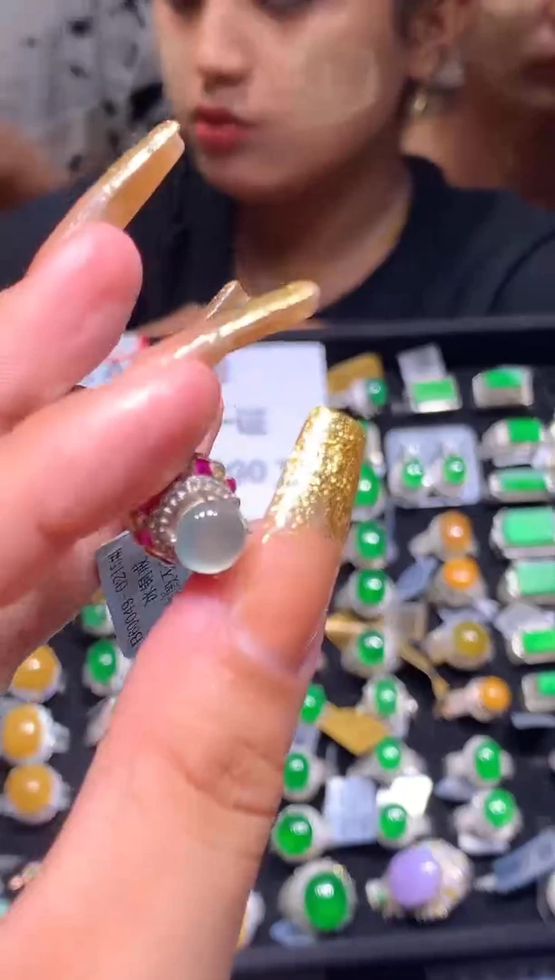 定制翡翠未镶嵌67定制翡翠-多样性发货（发其一）