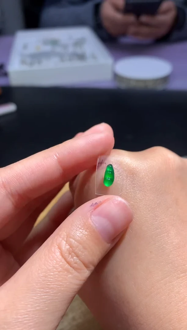 未镶嵌定制翡翠毛货