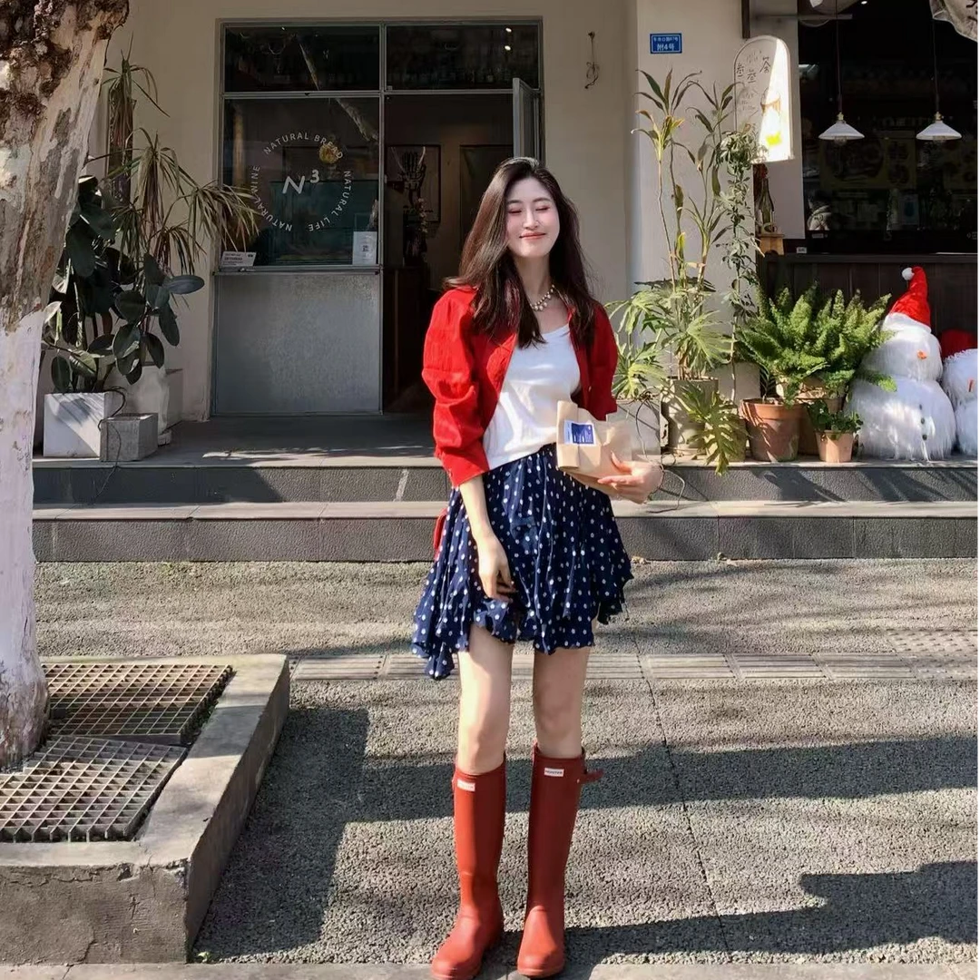 白色正肩V领短袖t恤女2025夏季韩系微宽松高级短款体恤百搭上衣