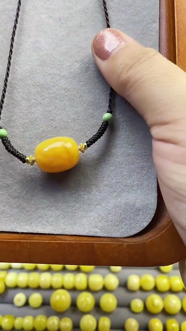 未镶嵌颈饰蜜蜡蜜蜡