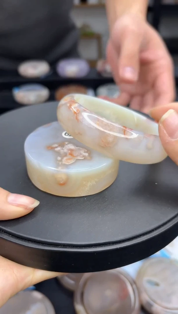 【闪购商品】石英质玉手镯未镶嵌A112(63圈赠送镯心)