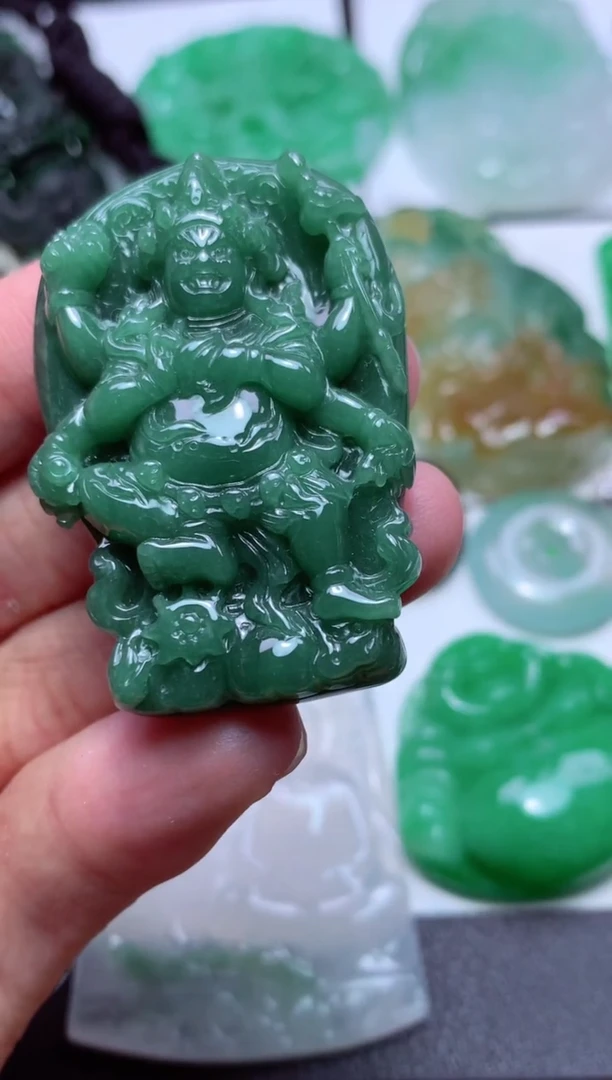 翡翠未镶嵌颈饰天然翡翠
