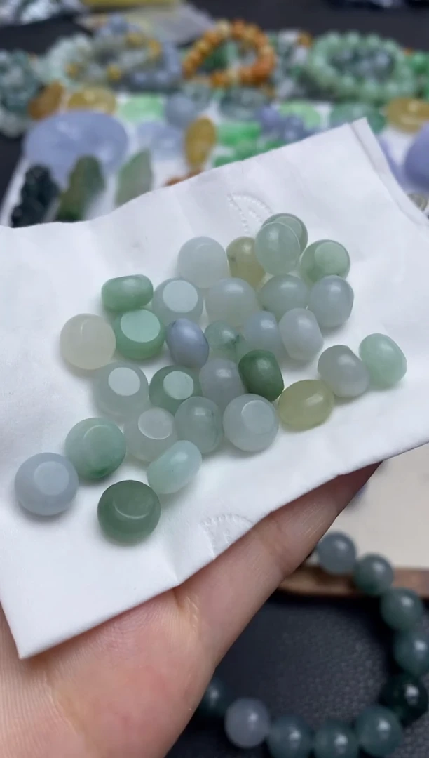 定制翡翠未镶嵌翡翠毛货~