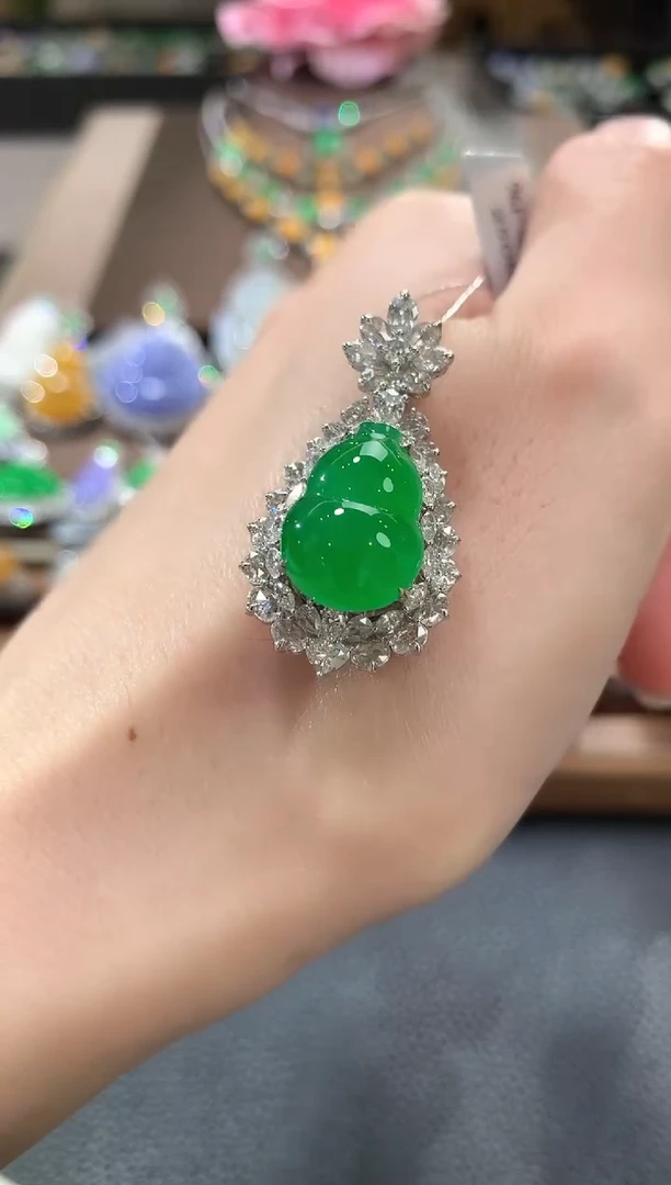 吊坠(不含链)18K金镶嵌翡翠南*c1