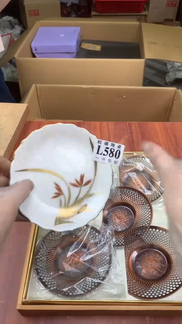 瓷片牵****步校长家杂项甄选