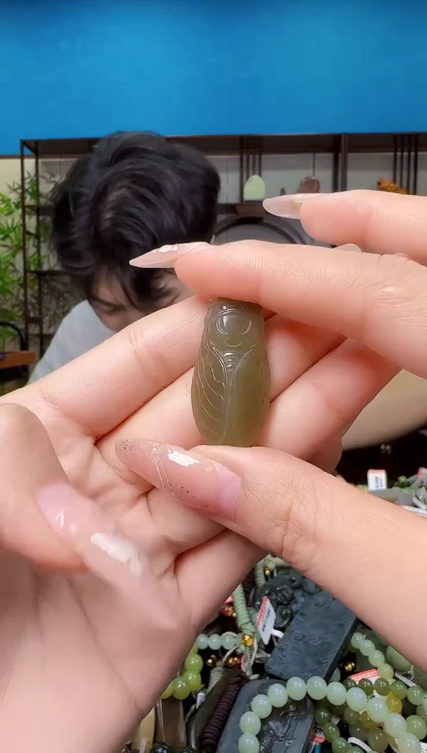 颈饰未镶嵌和田玉多样性发一