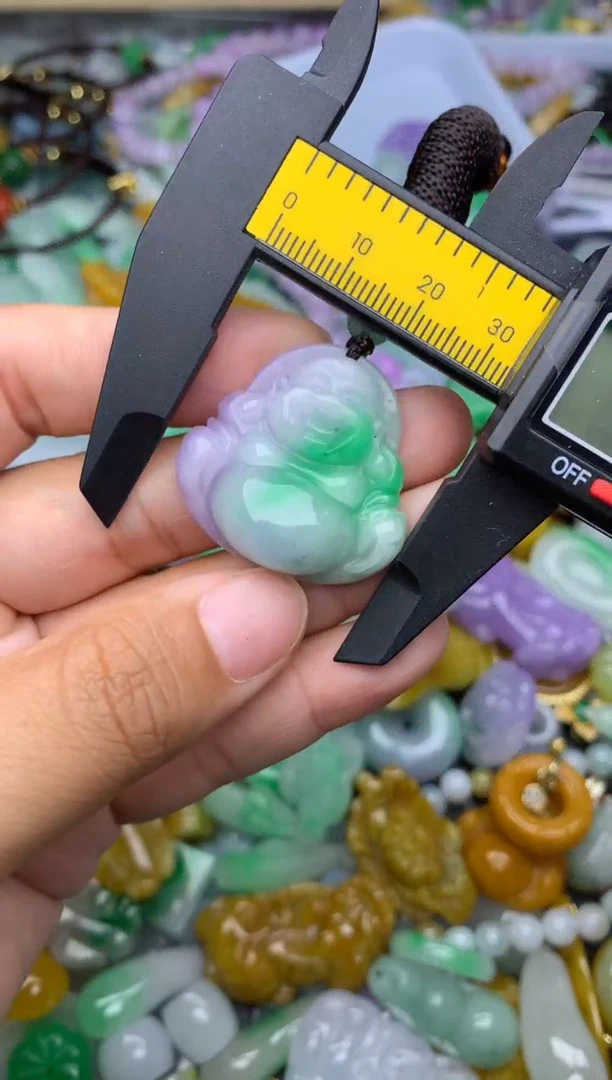 颈饰未镶嵌翡翠天然缅甸翡翠吊坠