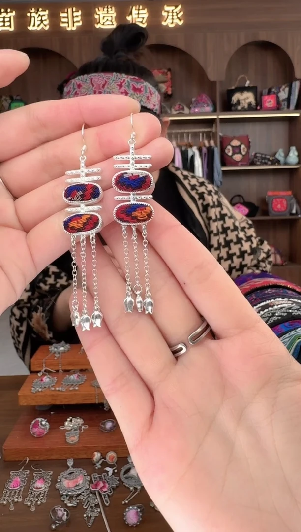 【闪购商品】织绣扶光苗绣传承67