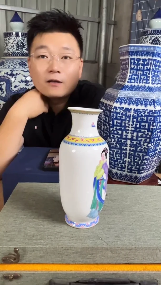 摆件现代艺陶瓷S568