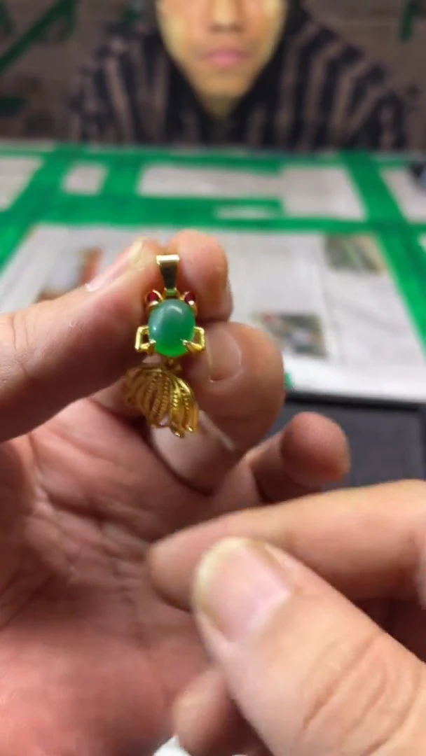 林子收货时尚吊坠X02