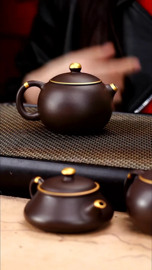 茶壶紫砂四号井茄皮紫泥描金贵妃西施180cc