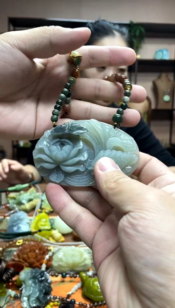 未镶嵌岫玉吊坠·
