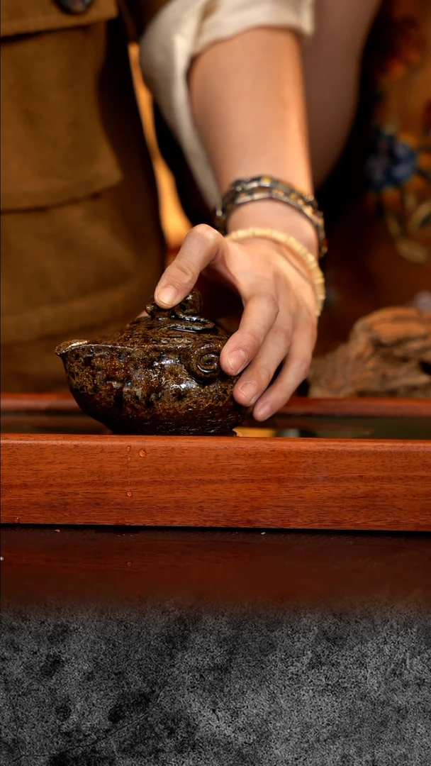 紫砂 宜兴紫砂 GFY  沉香木 手抓