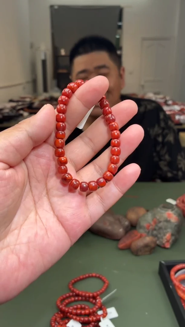 手串未镶嵌南红玛瑙单圈手串一条约7mm多样性发货