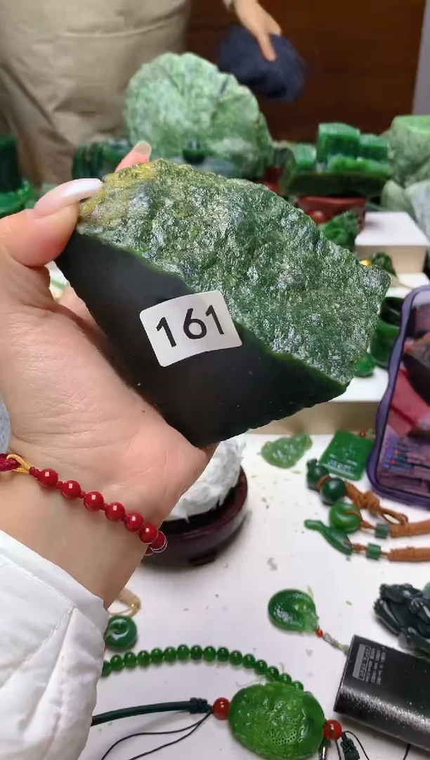 未镶嵌和田玉（碧玉）珠宝半成品1