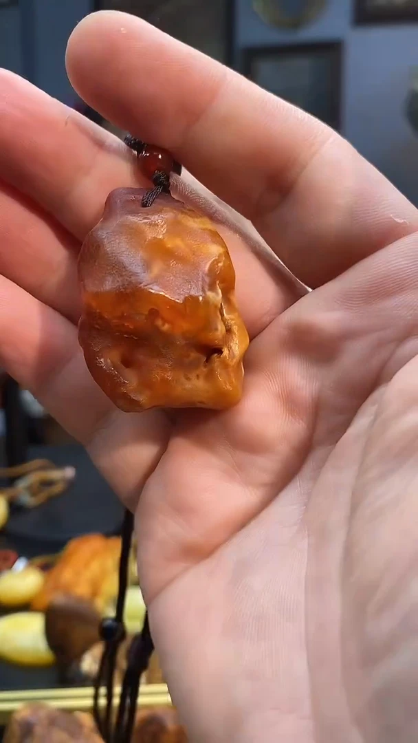 琥珀颈饰未镶嵌吊坠