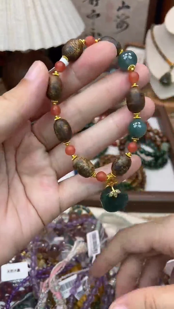 未镶嵌檀香木手串409