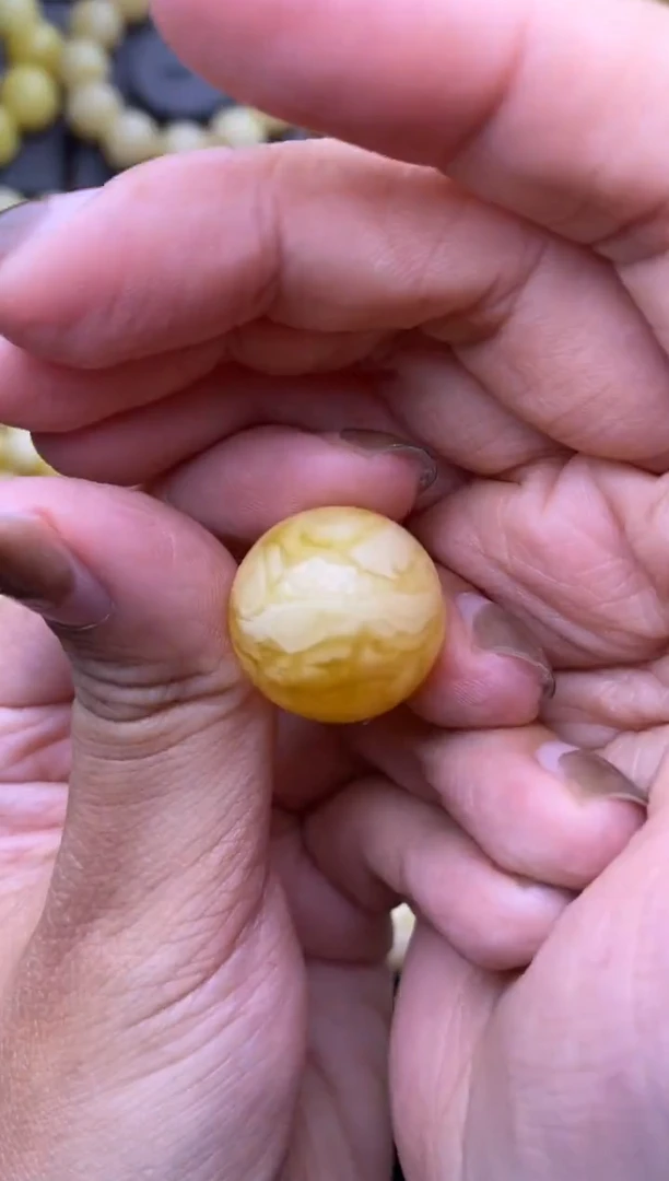 裸石琥珀未镶嵌大小姐珠宝86