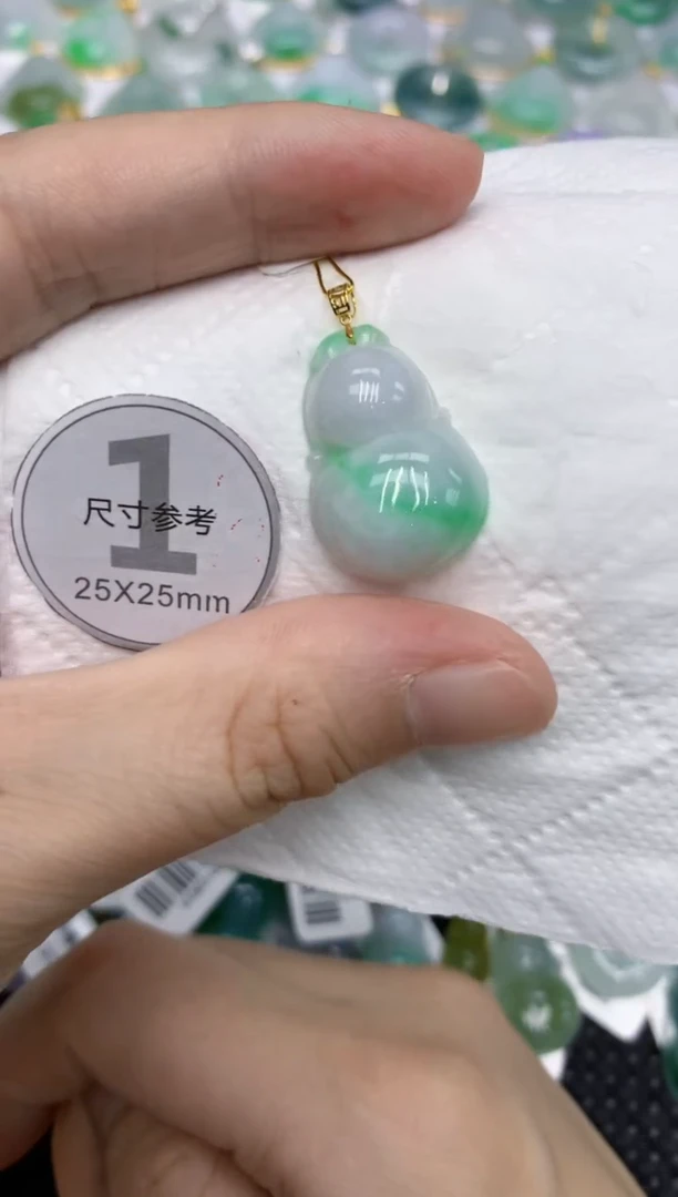 颈饰18K金镶嵌翡翠1111111