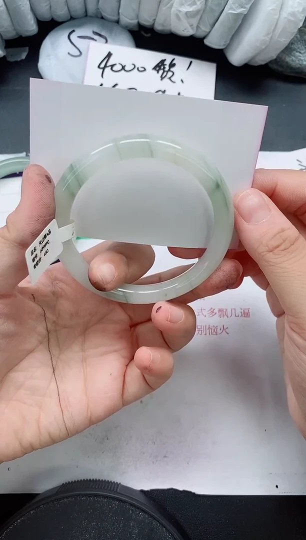未镶嵌手镯石英质玉124/60-61