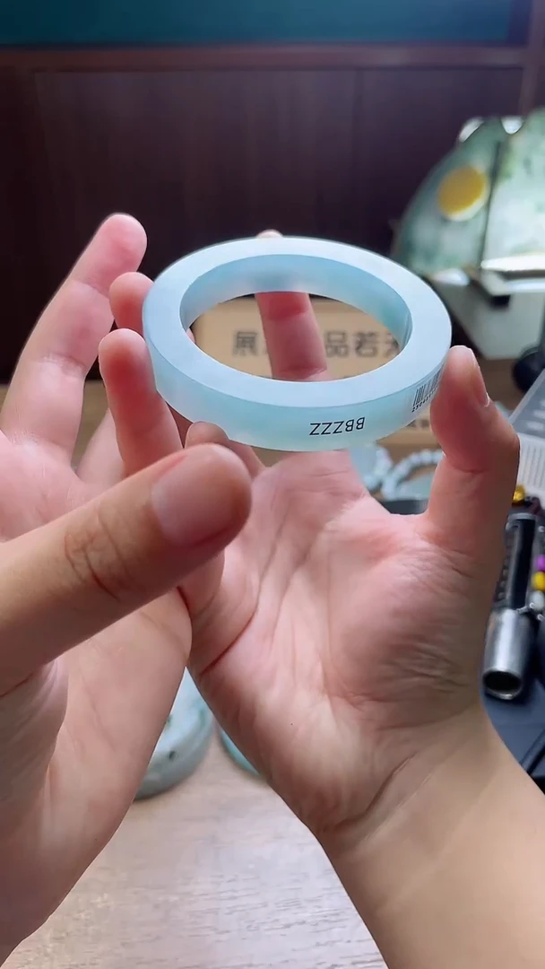 定制翡翠手镯未镶嵌定制